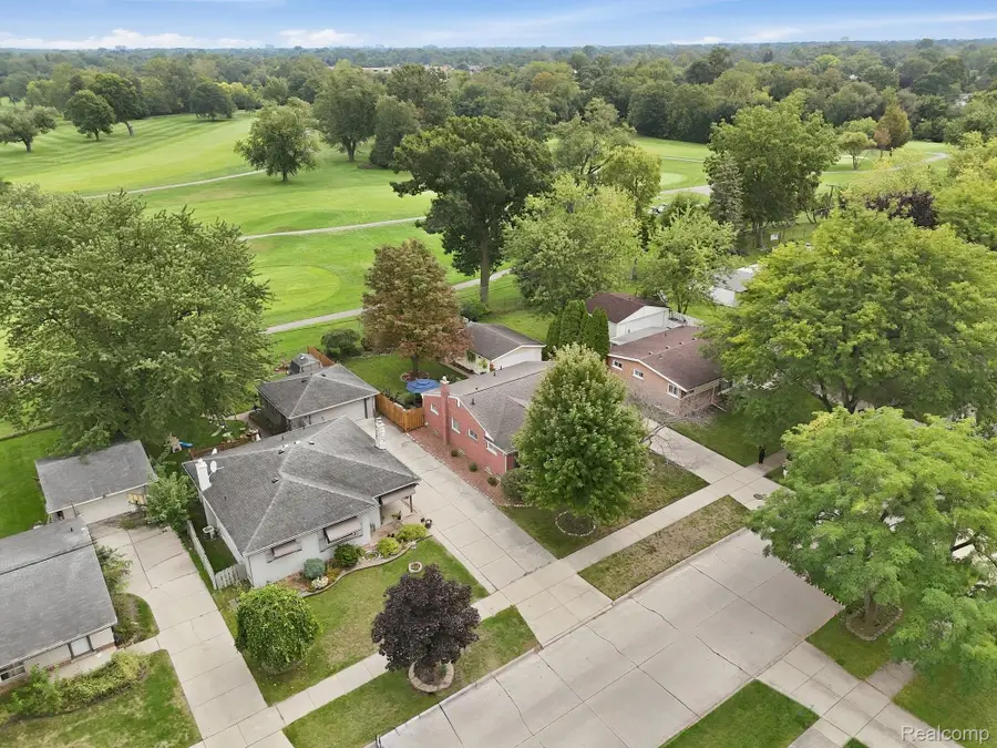 7656 N Charlesworth Street, Dearborn Heights, MI 48127 - #3