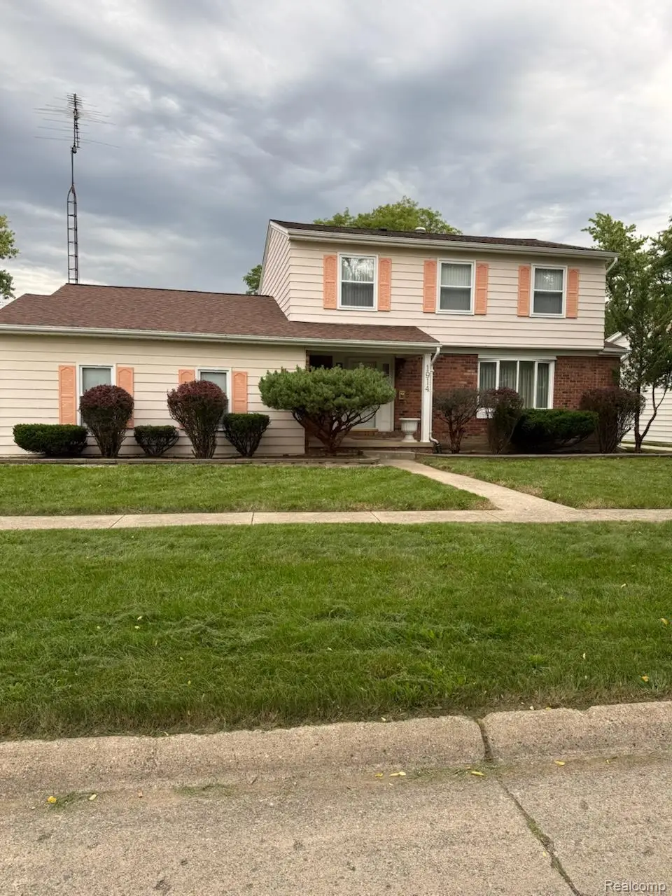 1914 Laurel Oak Drive, Flint, MI 48507 - #1