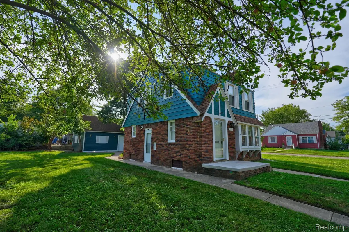 3517 Norwood Drive, Flint, MI 48503 - #1