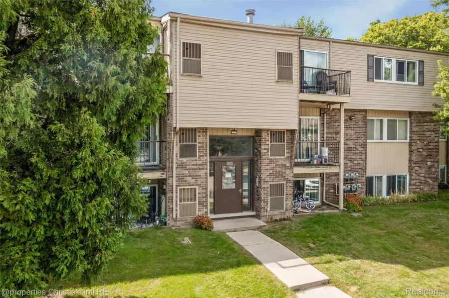 38255 Fairway Court #74A, Clinton Township, MI 48038 - #2