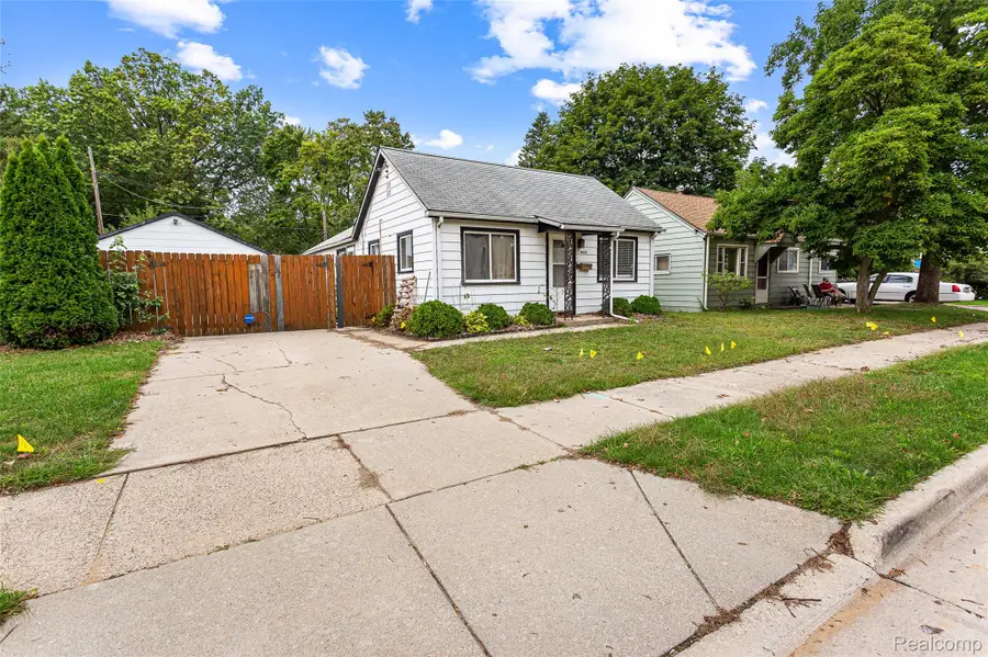 4842 Hunt Street, Wayne, MI 48184 - #2