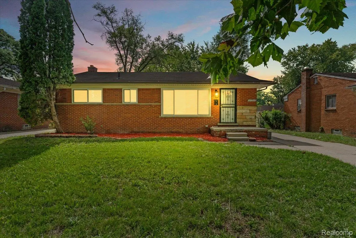 22435 Pembroke Avenue, Detroit, MI 48219 - #1