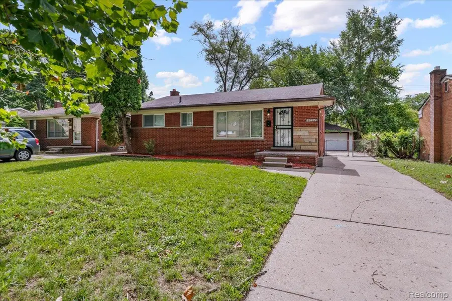 22435 Pembroke Avenue, Detroit, MI 48219 - #2