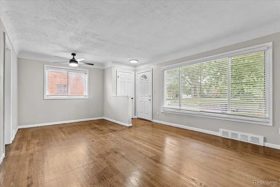 22435 Pembroke Avenue, Detroit, MI 48219 - #3