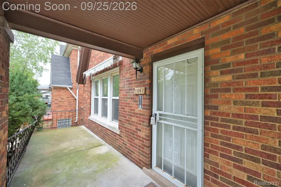 1061 Fort Park Boulevard, Lincoln Park, MI 48146 - #2