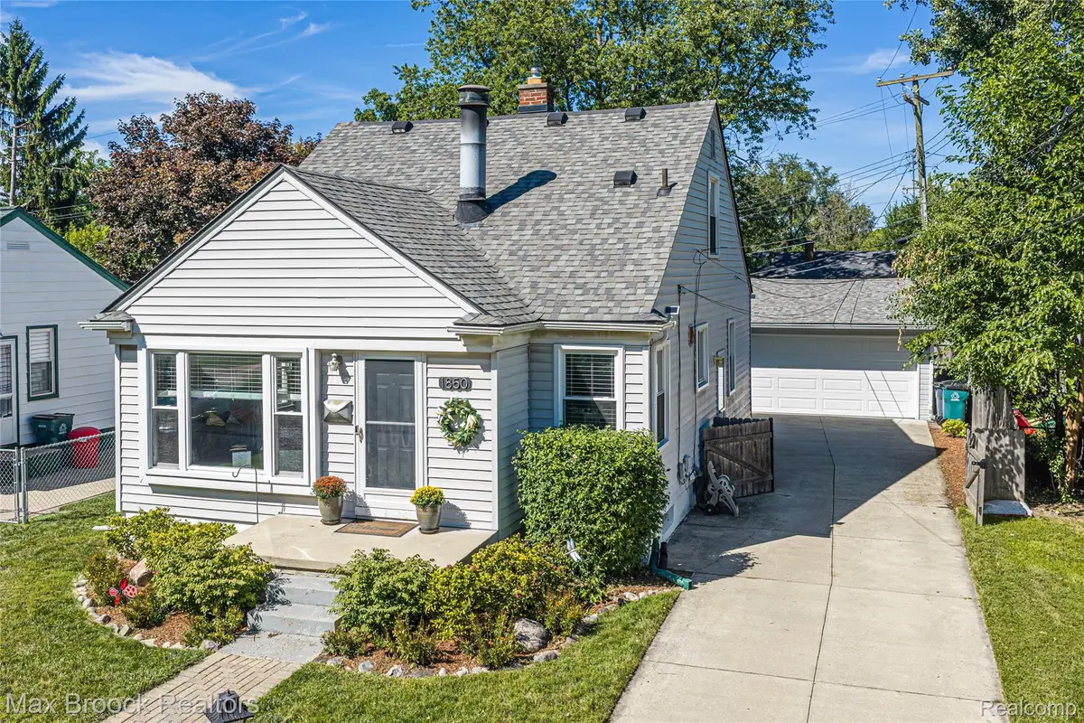 1850 Columbia Road, Berkley, MI 48072 - #1