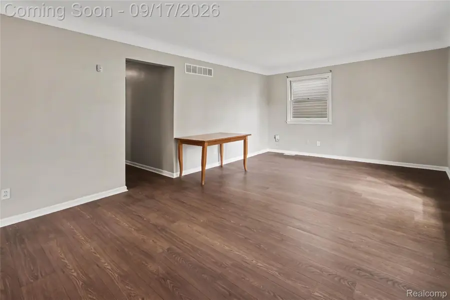 7511 Sterling, Center Line, MI 48015 - #3