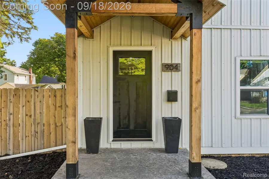 904 N Main Street, Lapeer, MI 48446 - #2