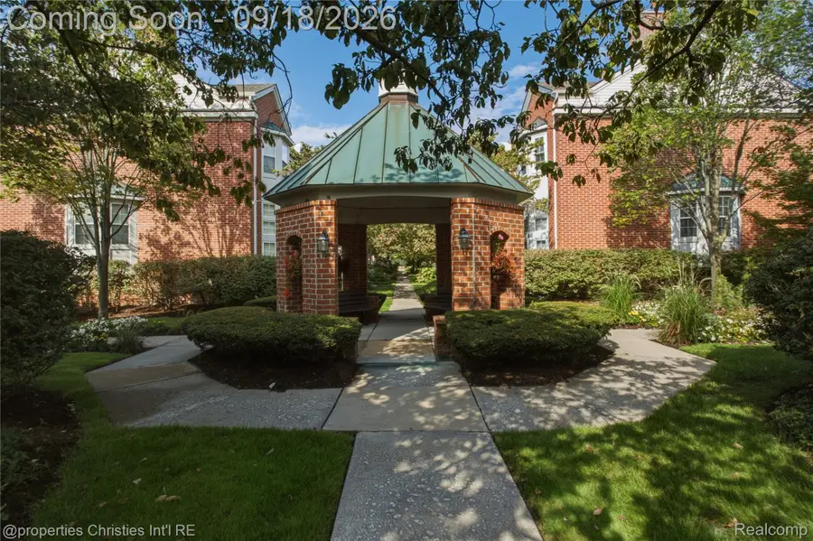 127 N Georgetown Square, Royal Oak, MI 48067 - #3