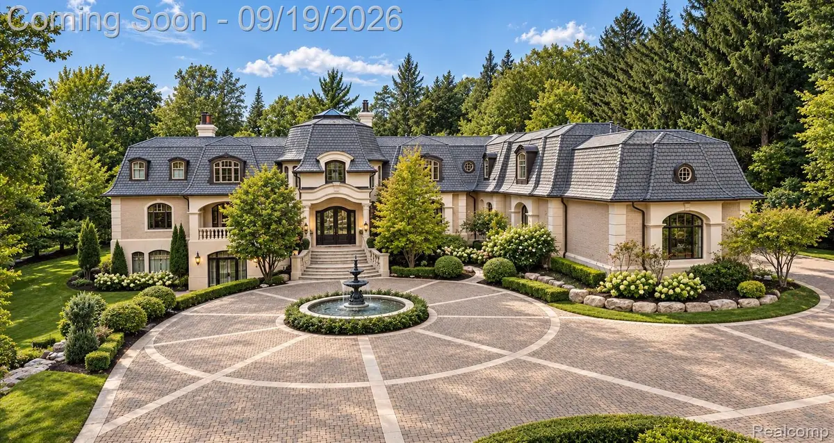 6250 Walnut Lake Road, West Bloomfield, MI 48323 - #1