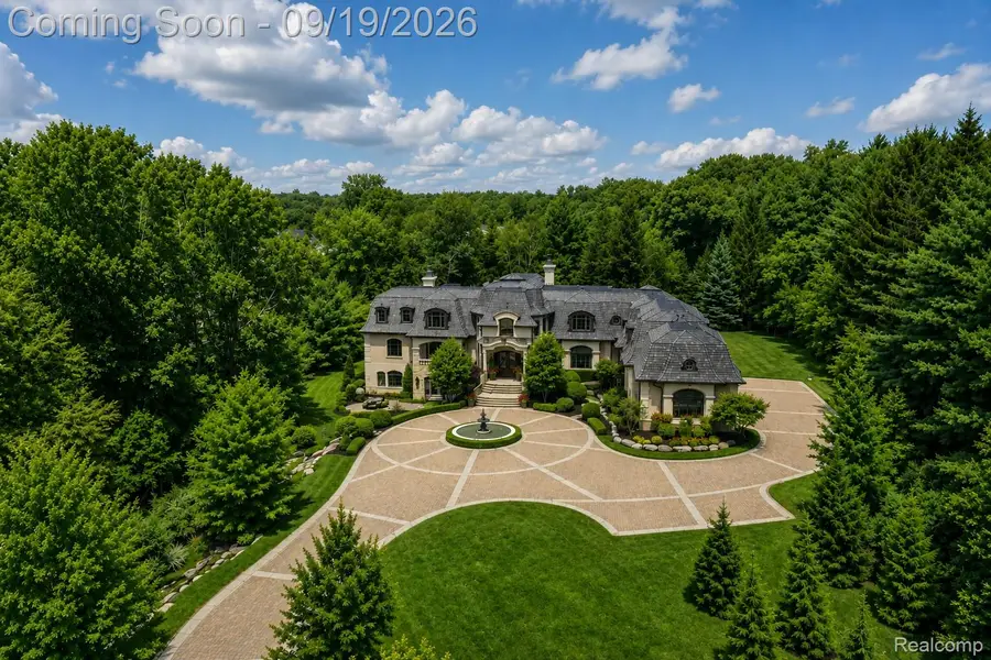 6250 Walnut Lake Road, West Bloomfield, MI 48323 - #3