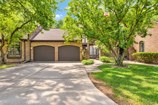 13 Timberlane Court, Dearborn, MI 48126