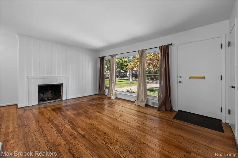 15743 Birwood Avenue, Beverly Hills, MI 48025 - #3