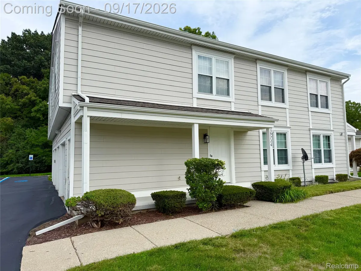 39726 Village Wood Lane, Novi, MI 48375 - #1