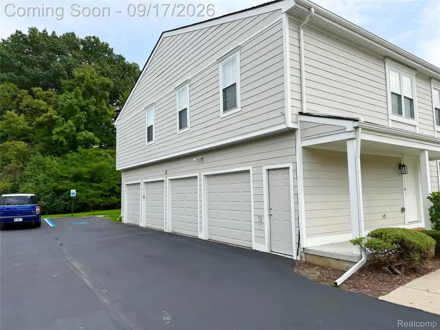 39726 Village Wood Lane, Novi, MI 48375 - #2