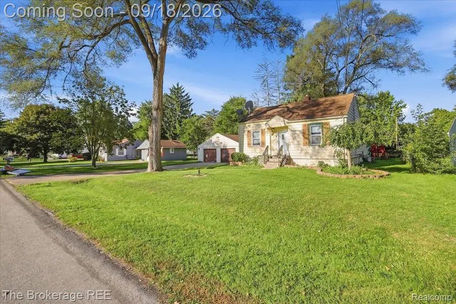 1398 Merle Avenue, Burton, MI 48509 - #2