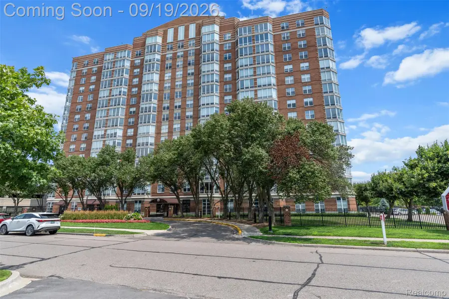 250 E Harbortown Drive #803, Detroit, MI 48207 - #3