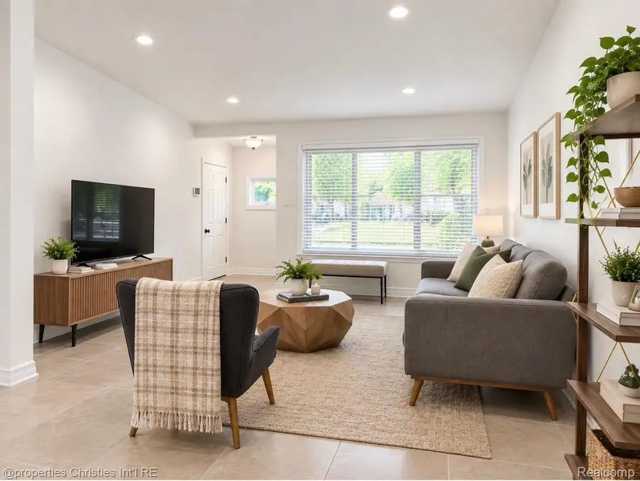 15321 Joan Street, Oak Park, MI 48237 - #2