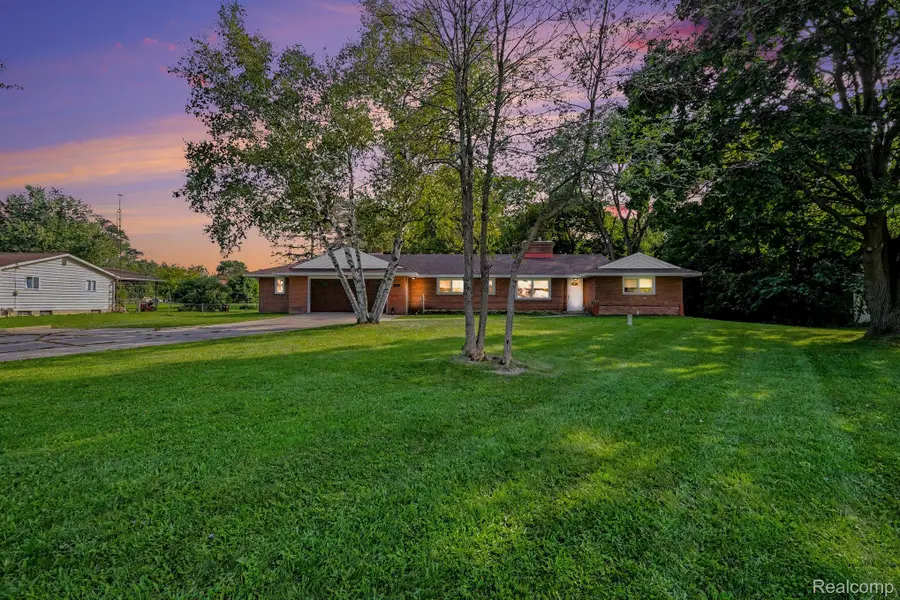 5080 E Atherton Road, Burton, MI 48519 - #2