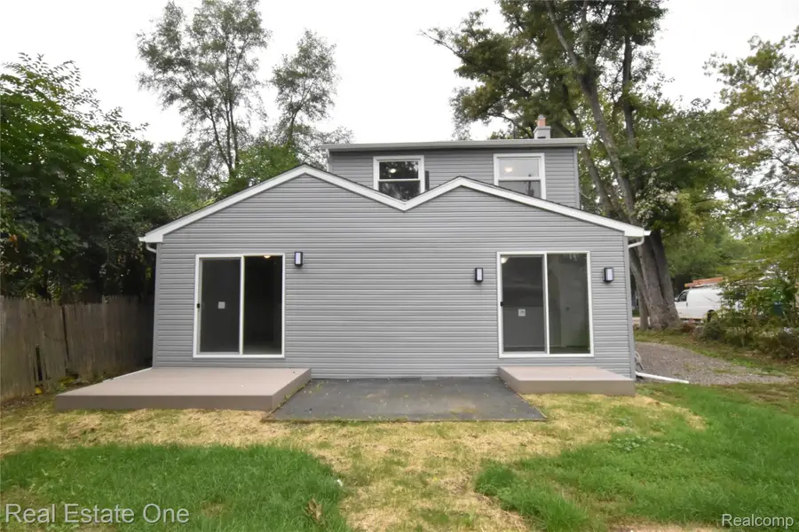 1565 Parkway Street, Waterford, MI 48328 - #3