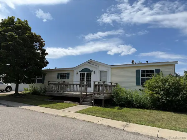 308 Alpine Drive, Clarkston, MI 48346