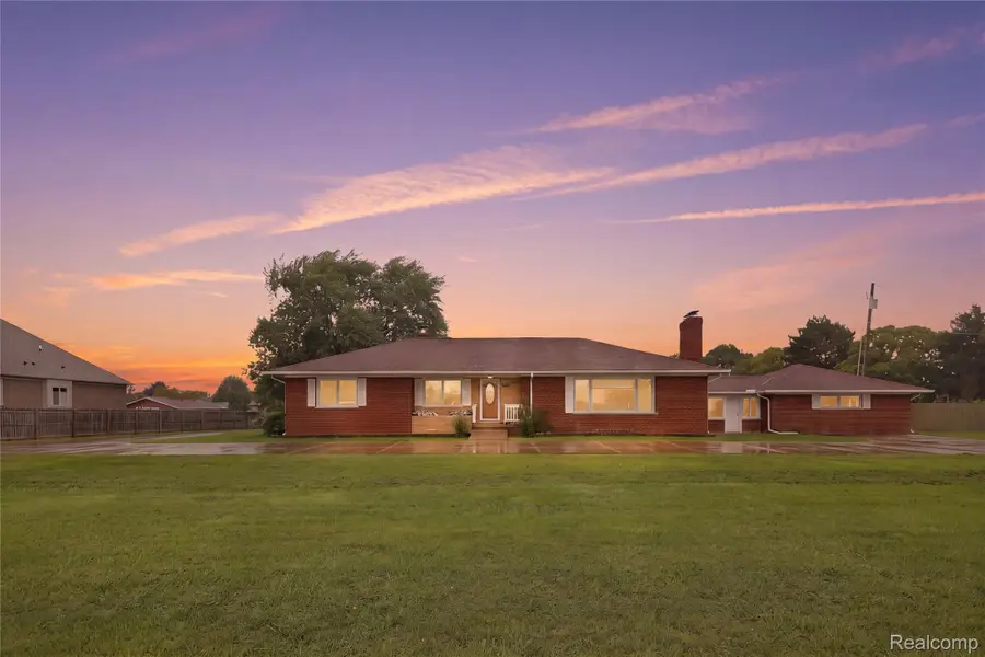 5353 18 Mile Road, Sterling Heights, MI 48314 - #2
