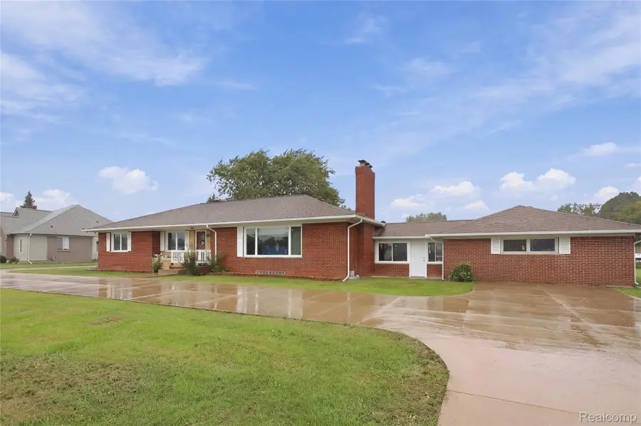 5353 18 Mile Road, Sterling Heights, MI 48314 - #3