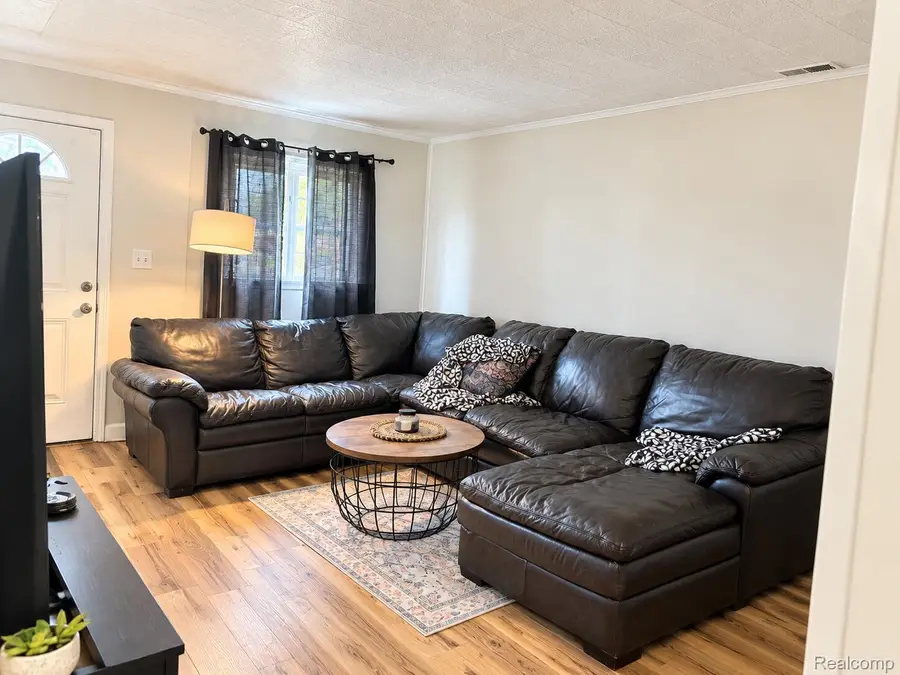 20804 Woodward Street, Clinton Township, MI 48035 - #3