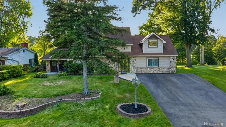 1155 Dolane Boulevard, White Lake, MI 48383 - #3