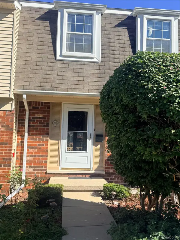 5784 Northfield Parkway, Troy, MI 48098