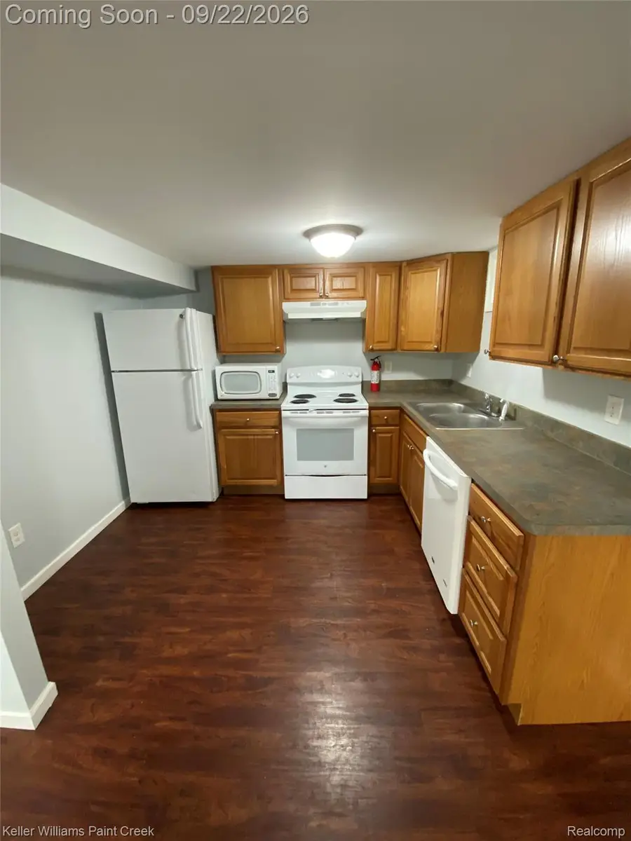 4109 Parkway, Waterford, MI 48328 - #3