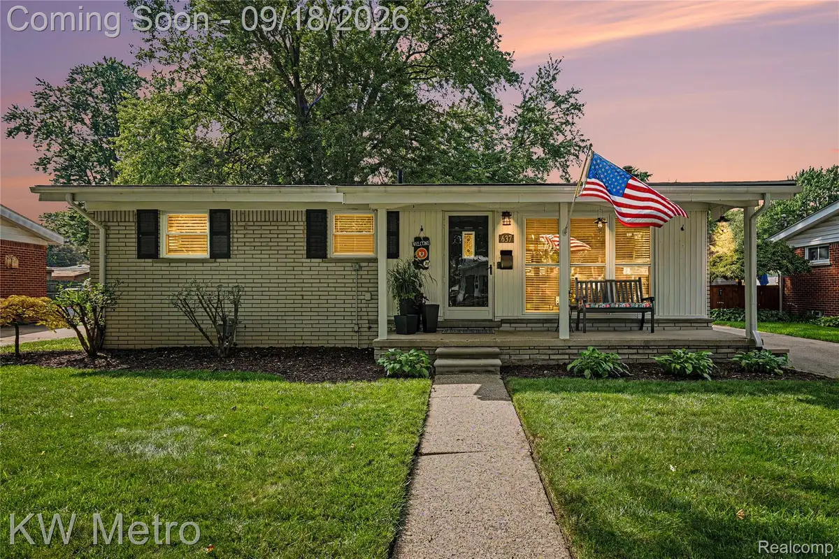 637 Kenyon Drive, Troy, MI 48083 - #1