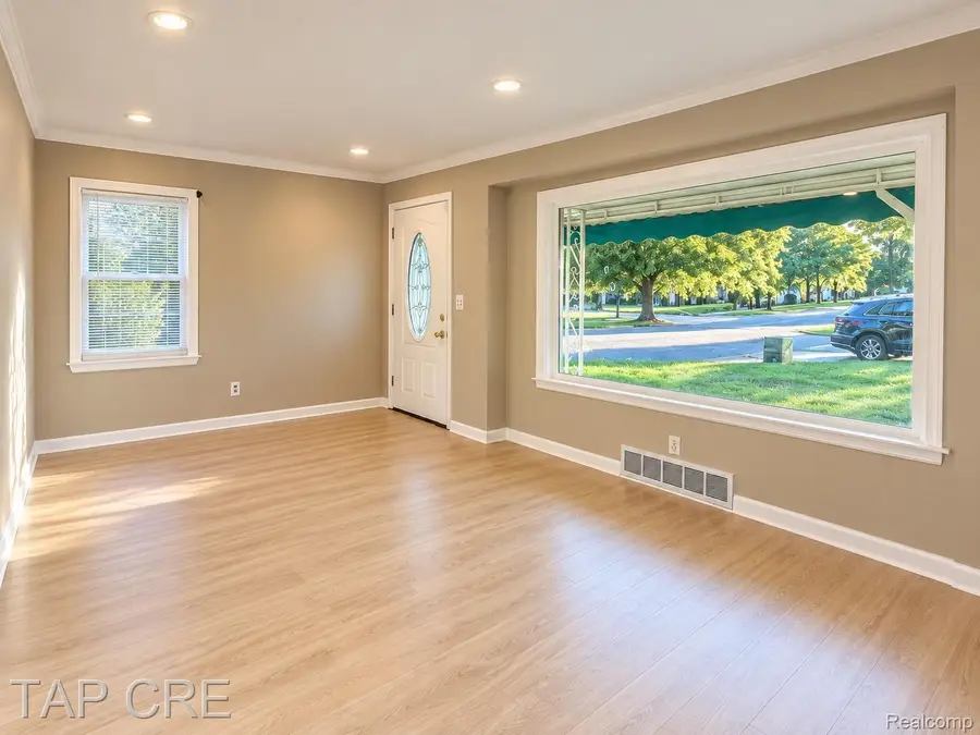 19762 Shiawassee Drive, Detroit, MI 48219 - #2