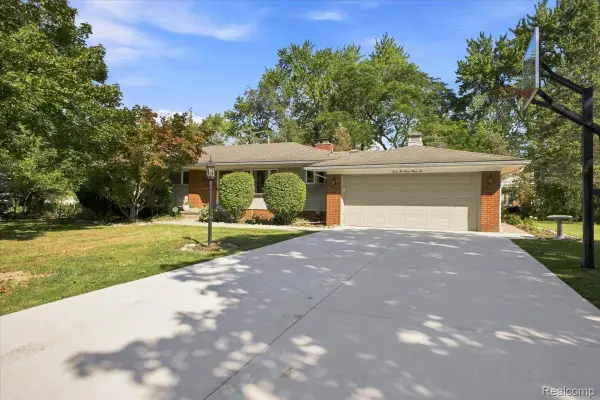 32332 Baintree Road, FarmingtonHills, MI 48334