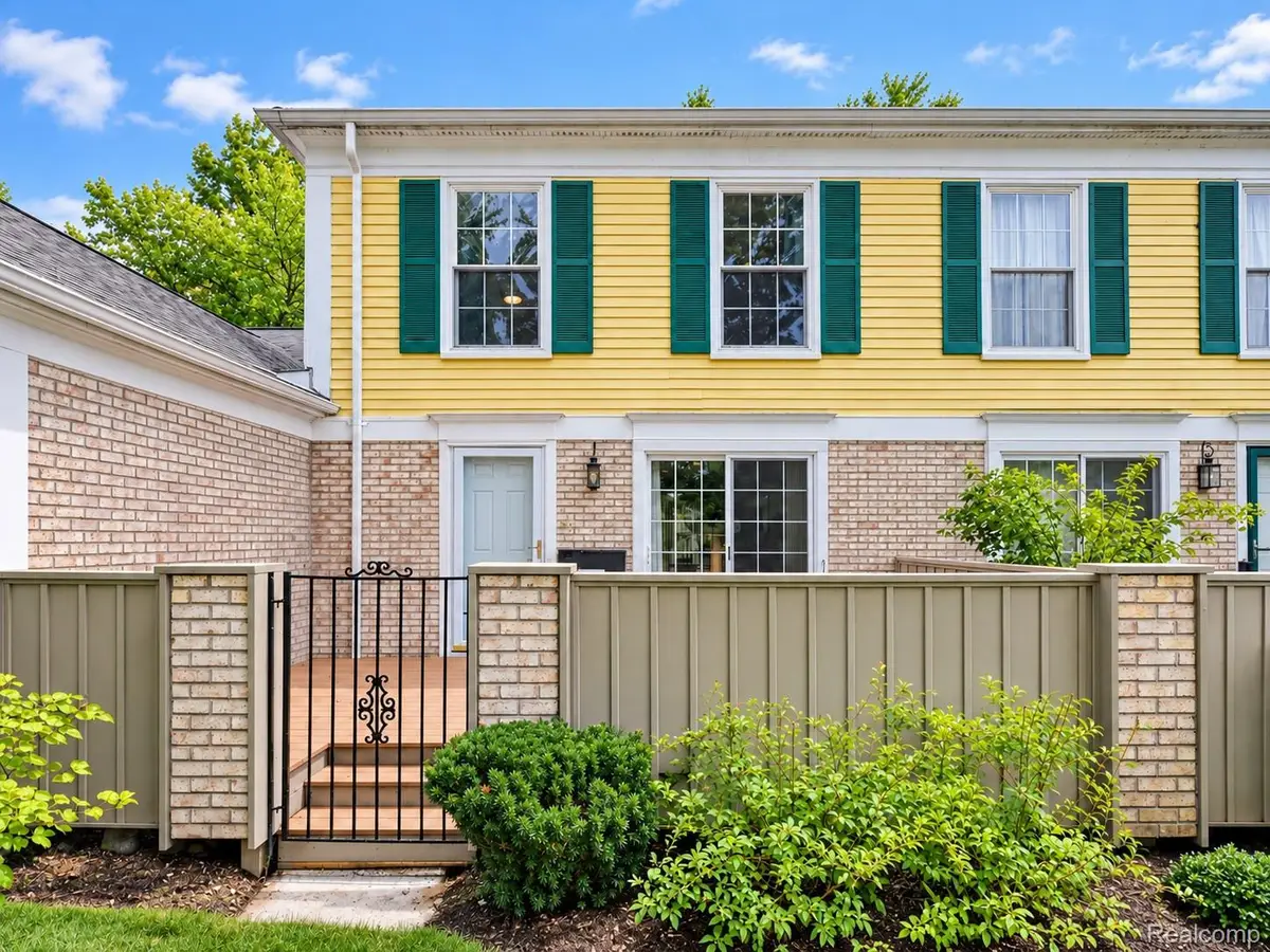 1476 Saddle Lane, Rochester Hills, MI 48306 - #1