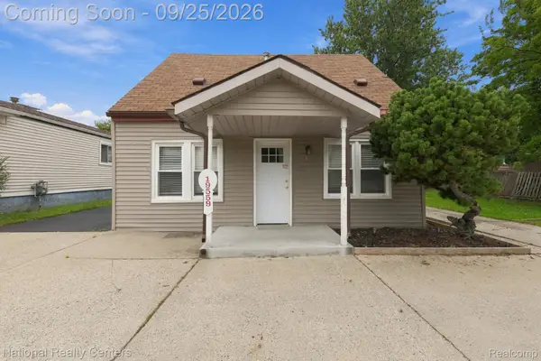19559 E 14 Mile Road, ClintonTwp, MI 48035