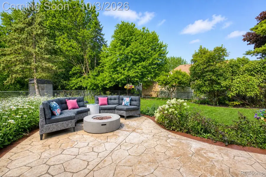 40019 Gulliver Drive, Sterling Heights, MI 48310 - #2