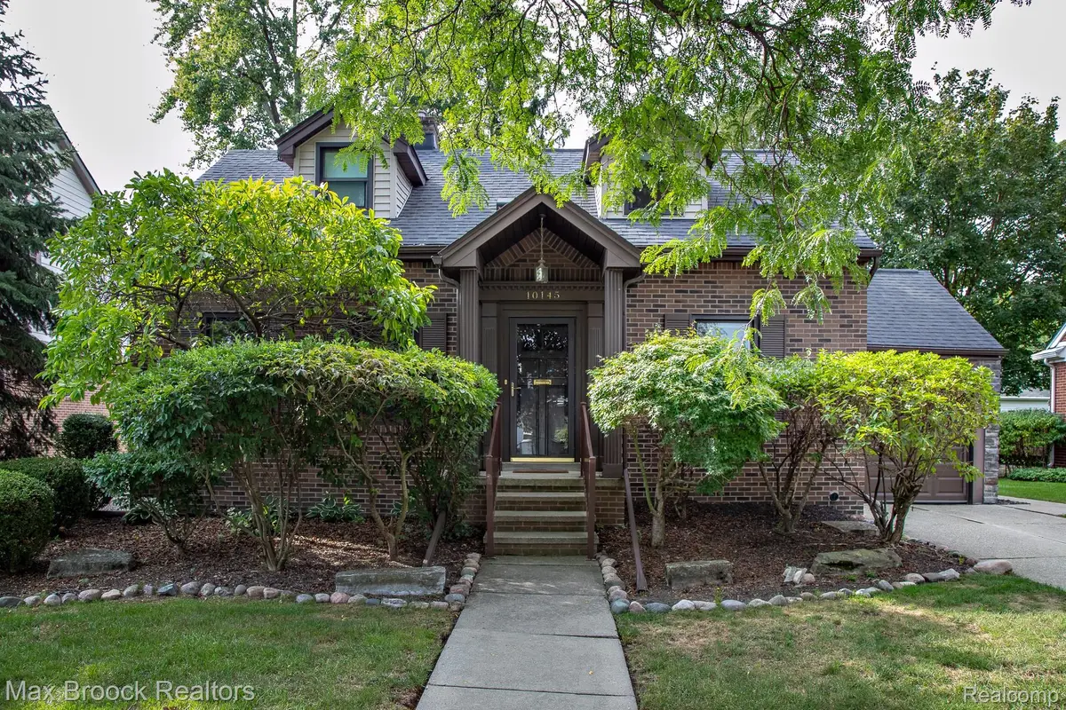 10145 Borgman Avenue, Huntington Woods, MI 48070 - #1