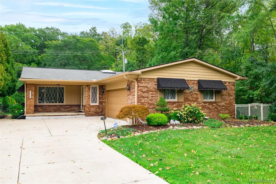 25645 Meridian Road, Grosse Ile, MI 48138 - #2