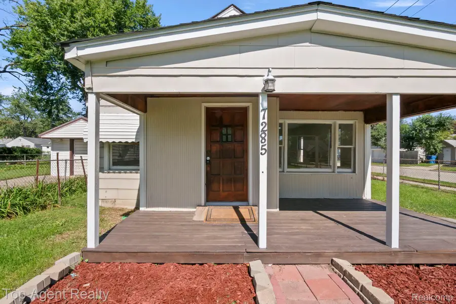 7285 Prospect Avenue, Warren, MI 48091 - #2