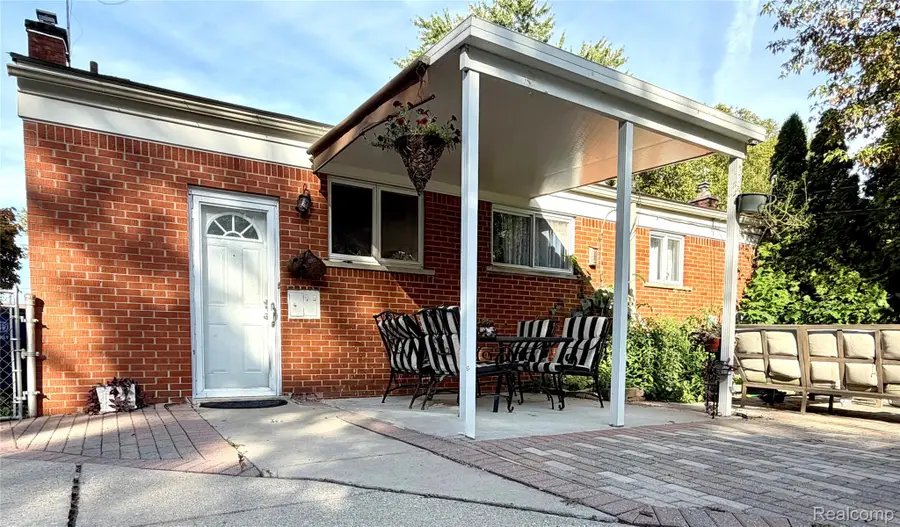 32833 Merritt Drive, Westland, MI 48185 - #2