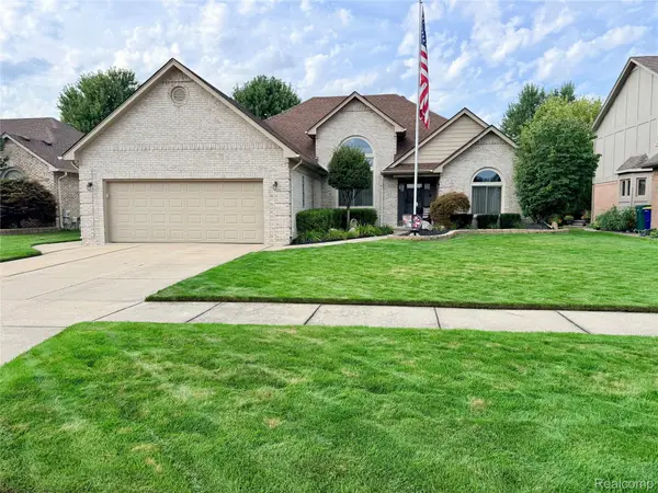 19287 Scenic Harbor Drive, Macomb, MI 48044