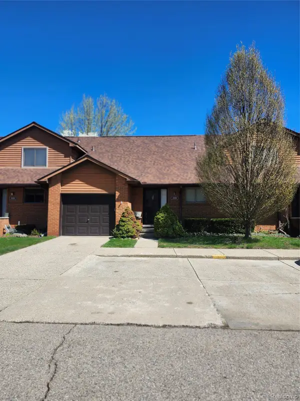 3668 Old Creek Road, Troy, MI 48084