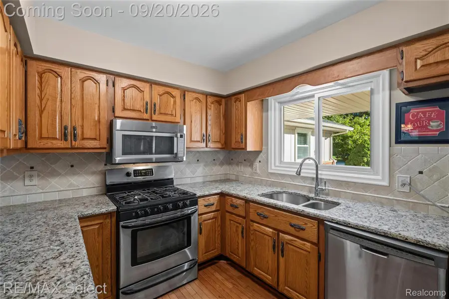 1336 Hidden Oaks Court, Flint, MI 48507 - #3