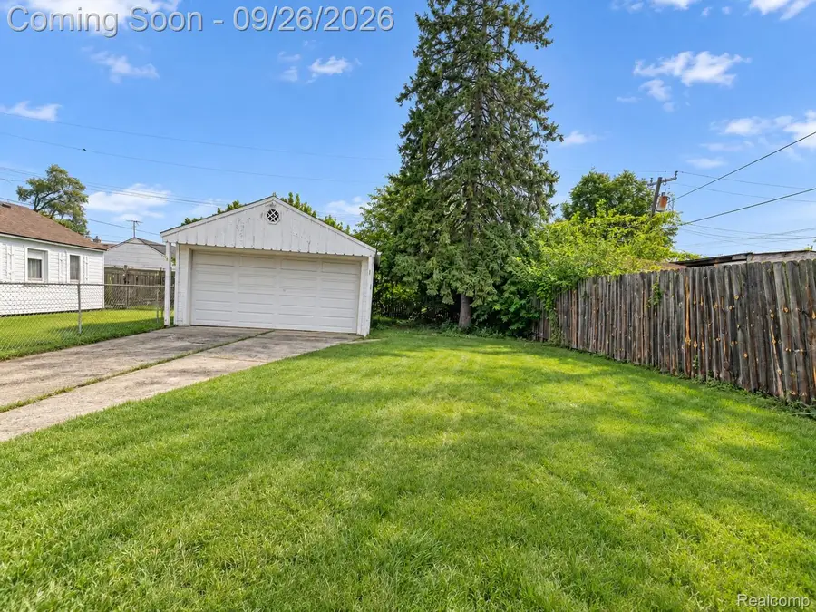 6531 Grandmont Avenue, Detroit, MI 48228 - #2