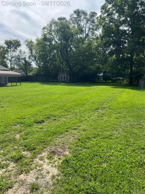 3342 Leta Avenue, Burton, MI 48529