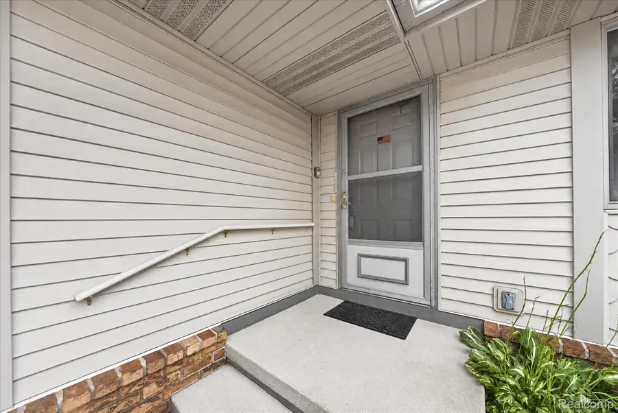 205 Addison Circle, Fowlerville, MI 48836 - #2