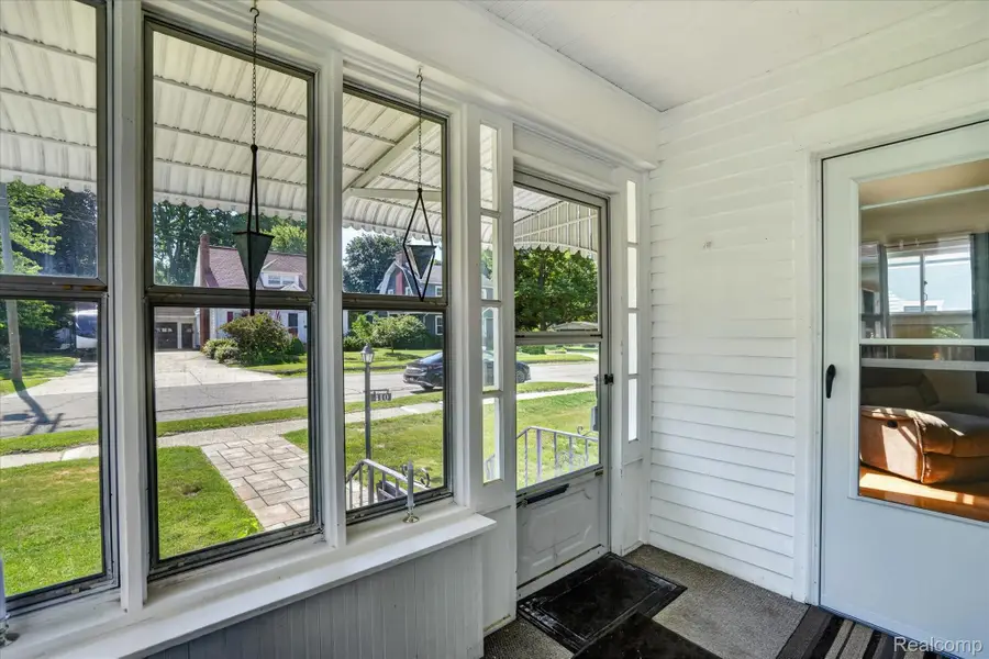 410 S Center Street, Howell, MI 48843 - #3