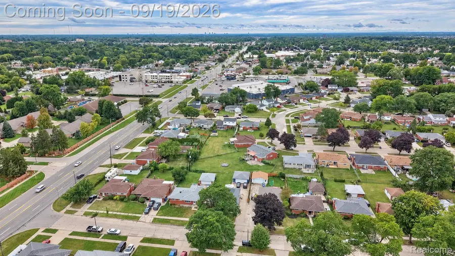 29138 Apolonia Drive, Warren, MI 48092 - #3
