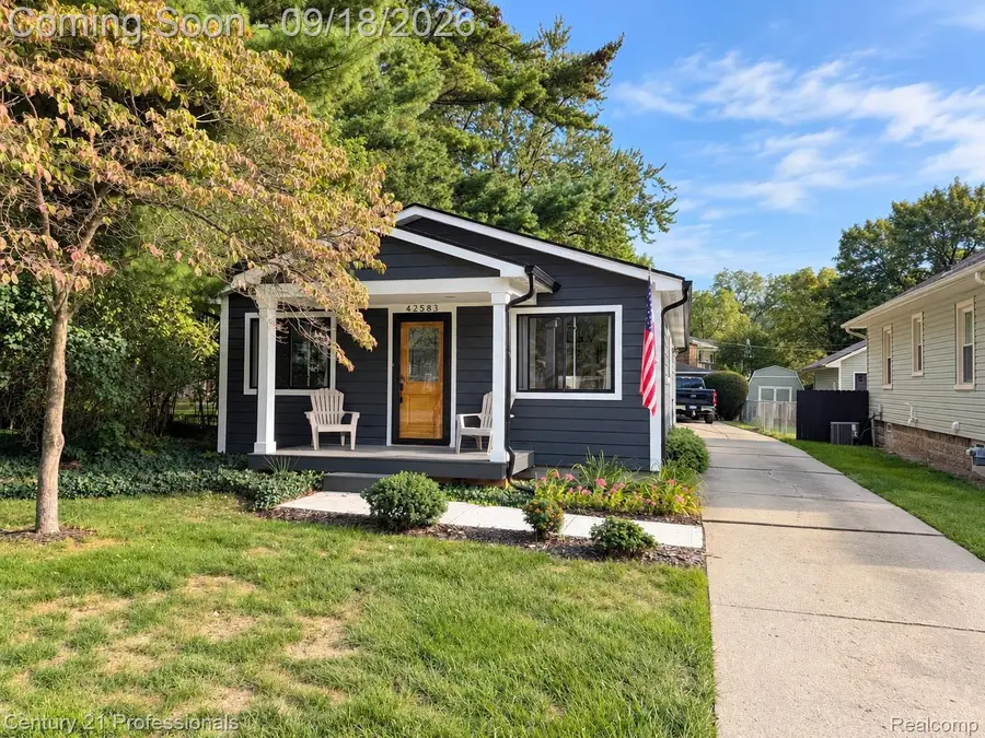 42583 Hammill Lane, Plymouth, MI 48170 - #2